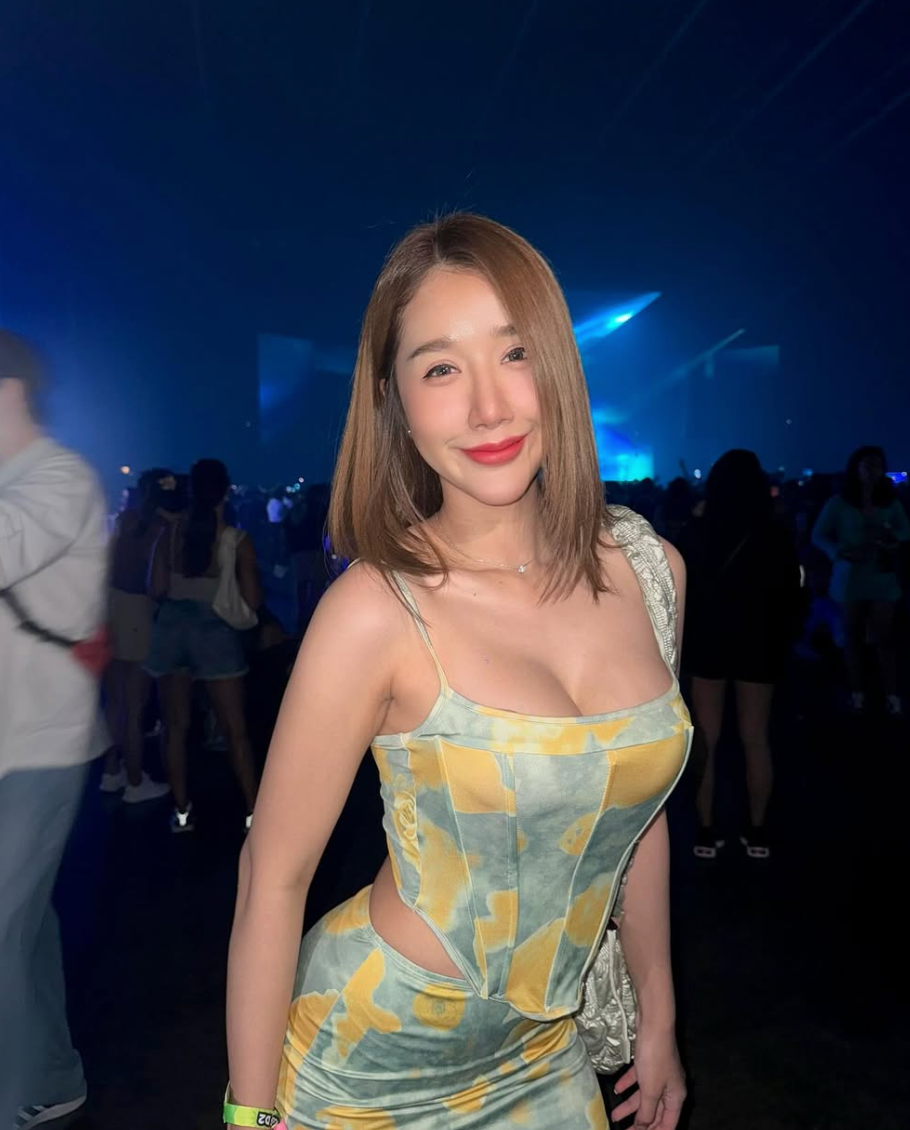 Ornuma sở hữu dáng vóc bốc lửa.