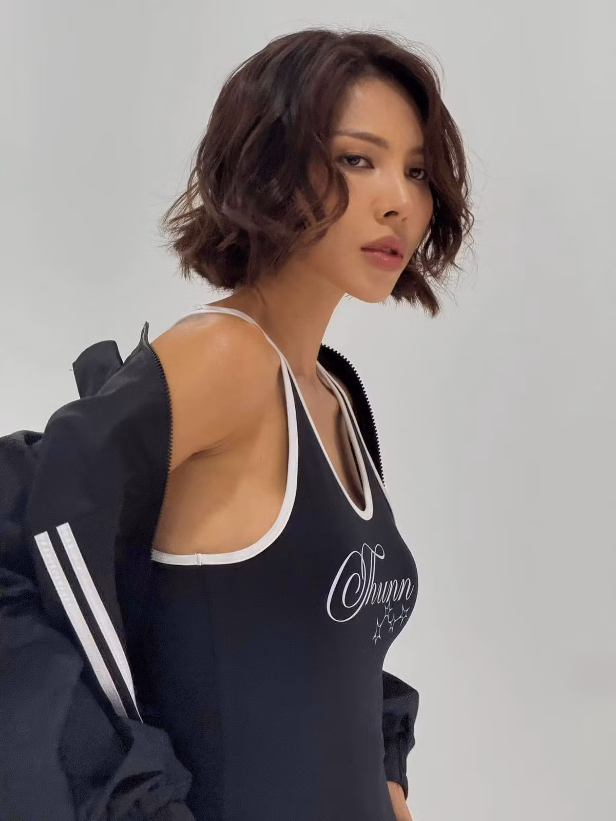 Minh Triệu chụp ảnh shooting. Ảnh: FB Pham Dinh Minh Trieu