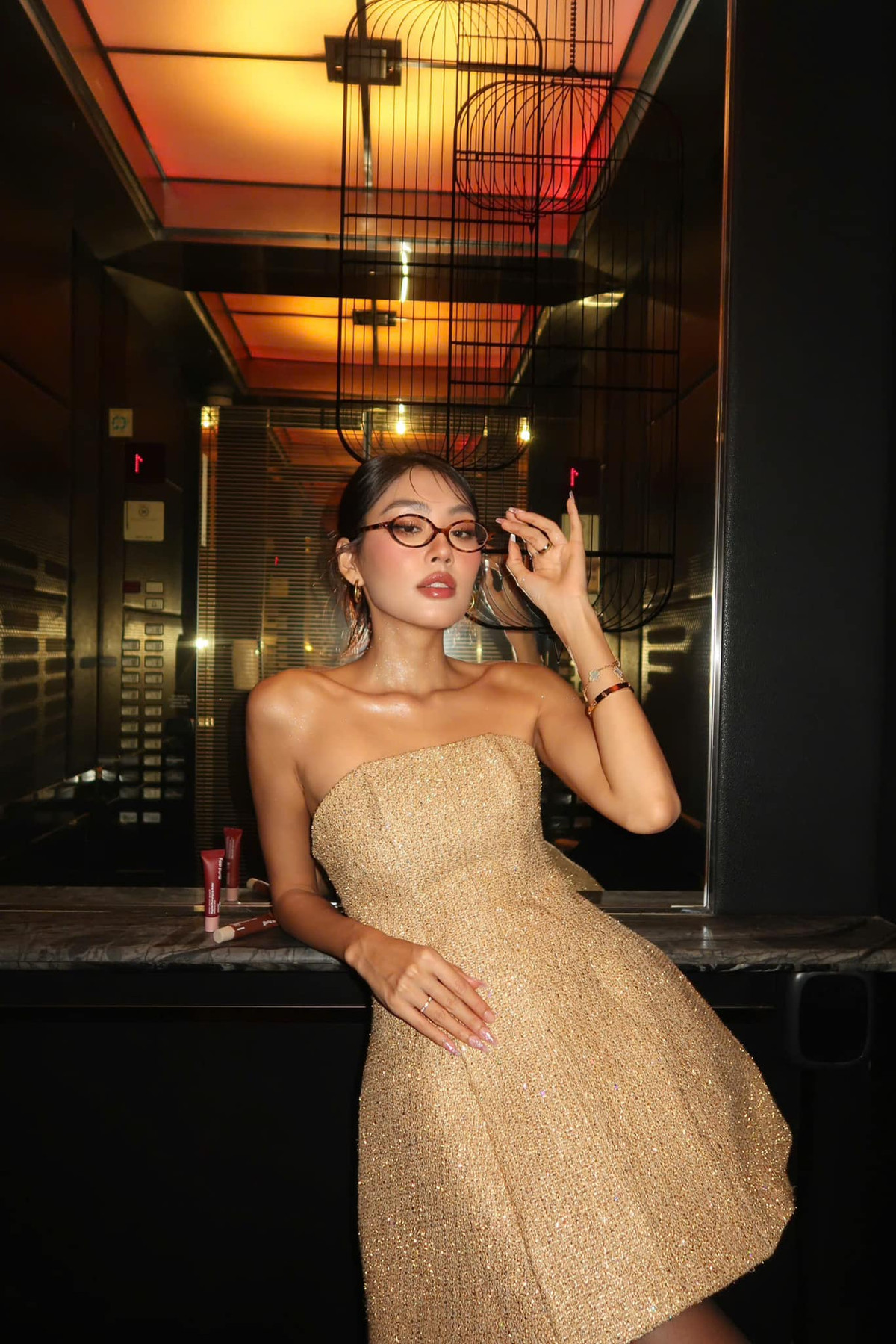 Thời gian qua, Thảo Nhi Lê ghi dấu ấn trong vai trò người mẫu, được nhiều nhà thiết kế chọn làm vedette tại các chương trình thời trang trong nước. Ảnh: FB Thảo Nhi Lê