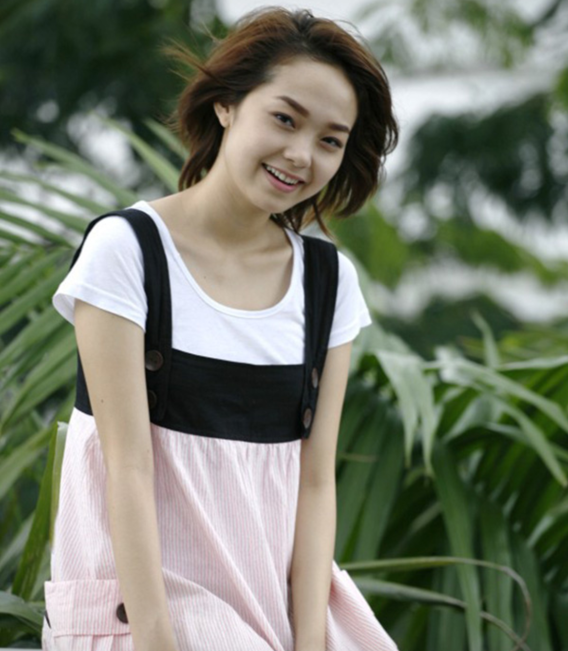 Trong "Ngôi nhà hạnh phúc" phiên bản Việt, Minh Hằng vào vai Minh Minh, đây là vai diễn được đánh giá “đo ni đóng giày” dành riêng cho cô. Sau bộ phim này, tên tuổi của Minh Hằng ngày càng nổi tiếng hơn, cô tiếp tục góp mặt trong các dự án phim khác như: Vừa đi vừa khóc, Sắc đẹp ngàn cân, Bẫy ngọt ngào…Ảnh: Vietnamnet