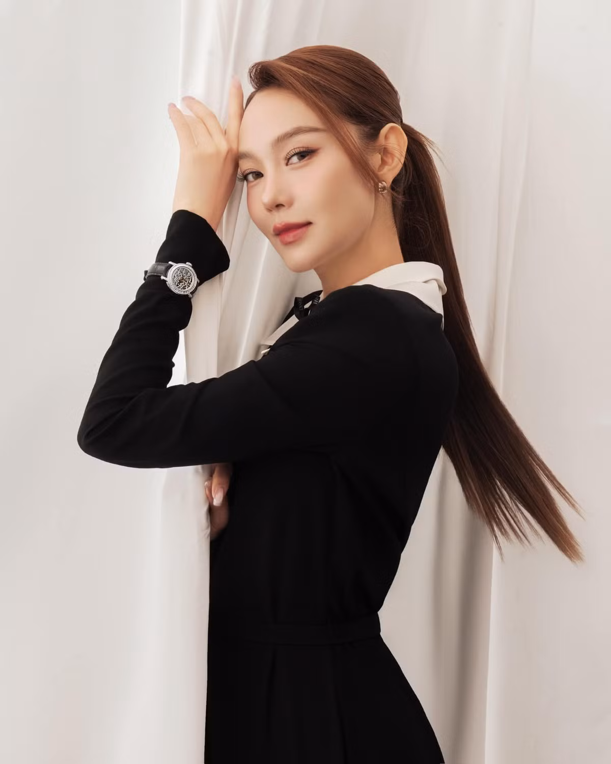 Hiện tại sau 15 năm kể từ khi bộ phim phát sóng, Minh Hằng đã là bà mẹ một con quý phái, sành điệu. Ảnh: FB Minh Hằng