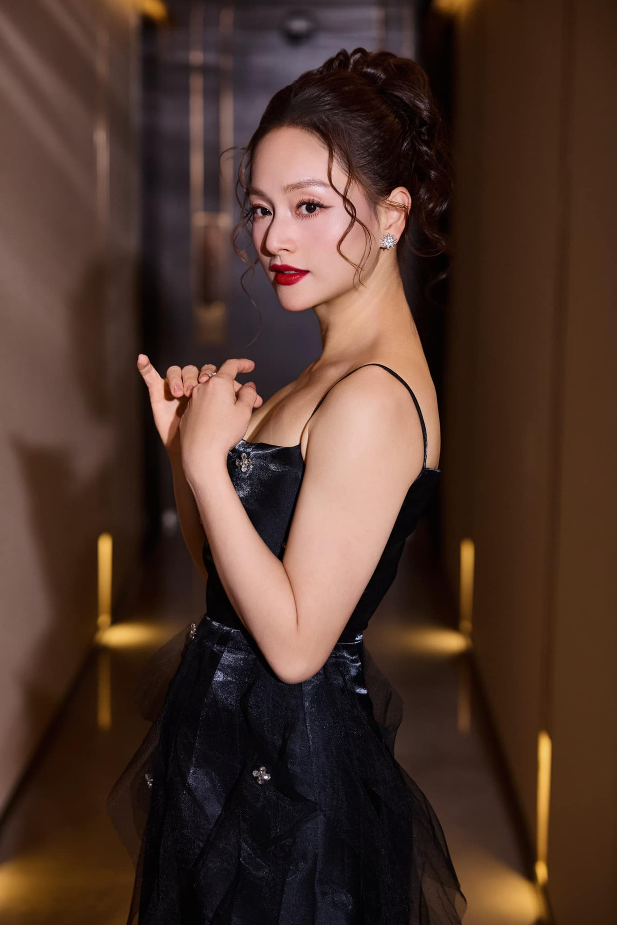 "Mẹ hai con" Lan Phương được khen nhanh chóng lấy lại vóc dáng thon gọn sau khi sinh bé thứ hai. Ảnh: FB Lan Phuong Nguyen