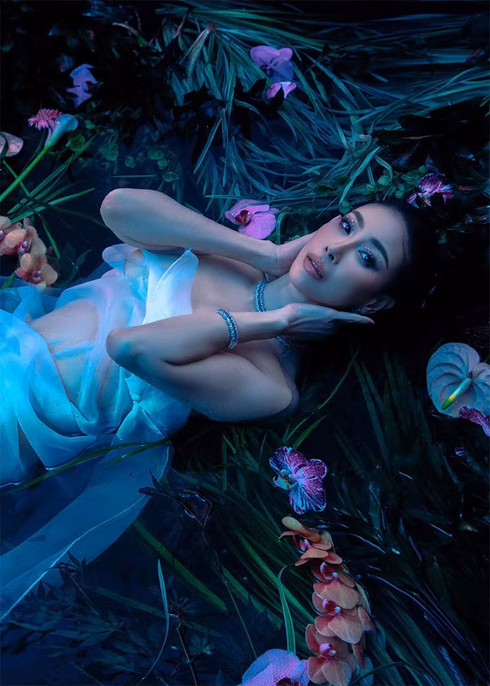 Sắp chạm ngưỡng 50 nhưng nhan sắc của Hà Kiều Anh vẫn khiến nhiều người phải ngưỡng mộ. (Ảnh: FB Hà Kiều Anh)