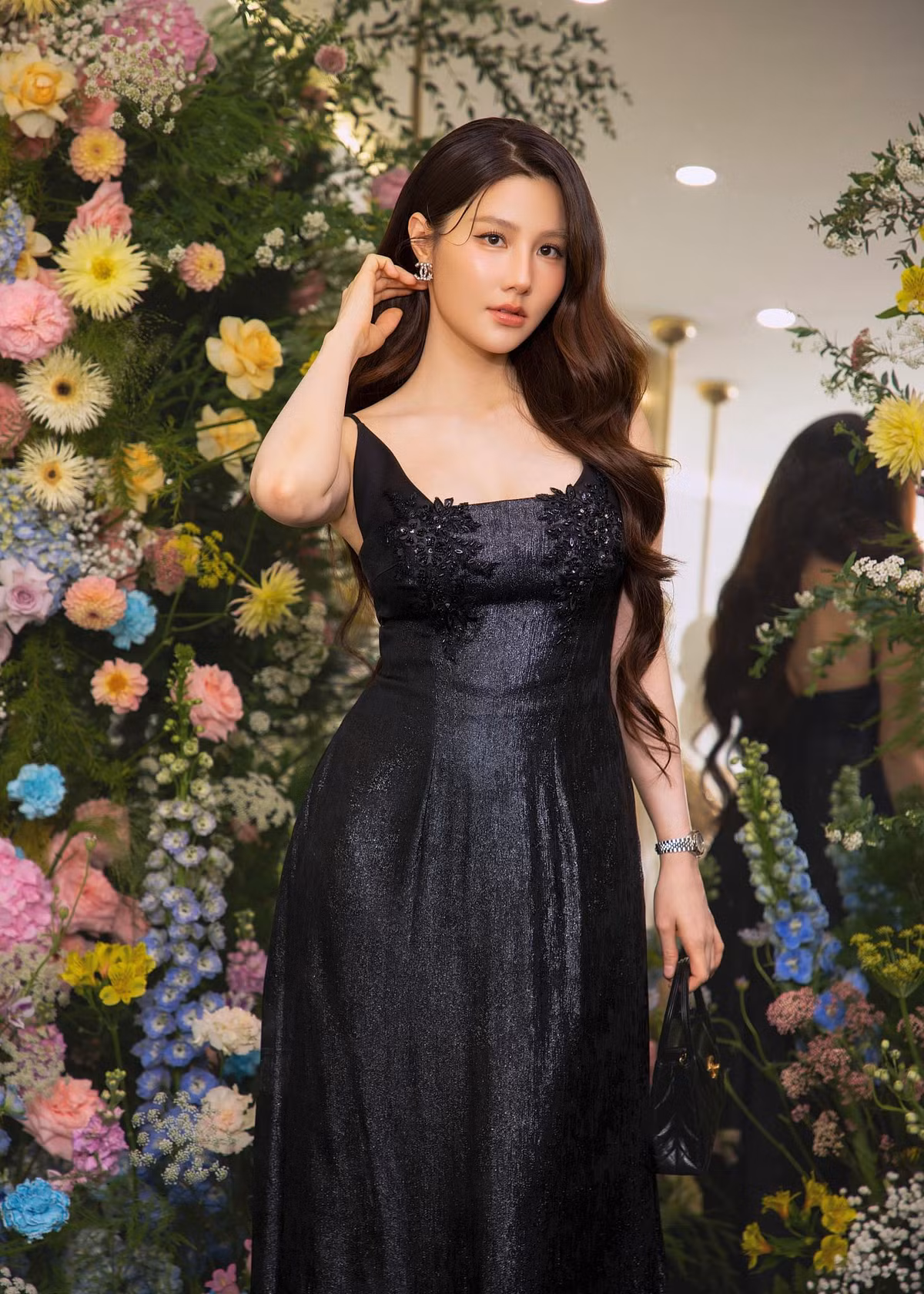 Đặc biệt, vóc dáng của nữ diễn viên đã nhanh chóng trở lại thon gọn, săn chắc khiến nhiều người không khỏi ngạc nhiên và ngưỡng mộ. Ảnh: FB Vu Pham Diem My