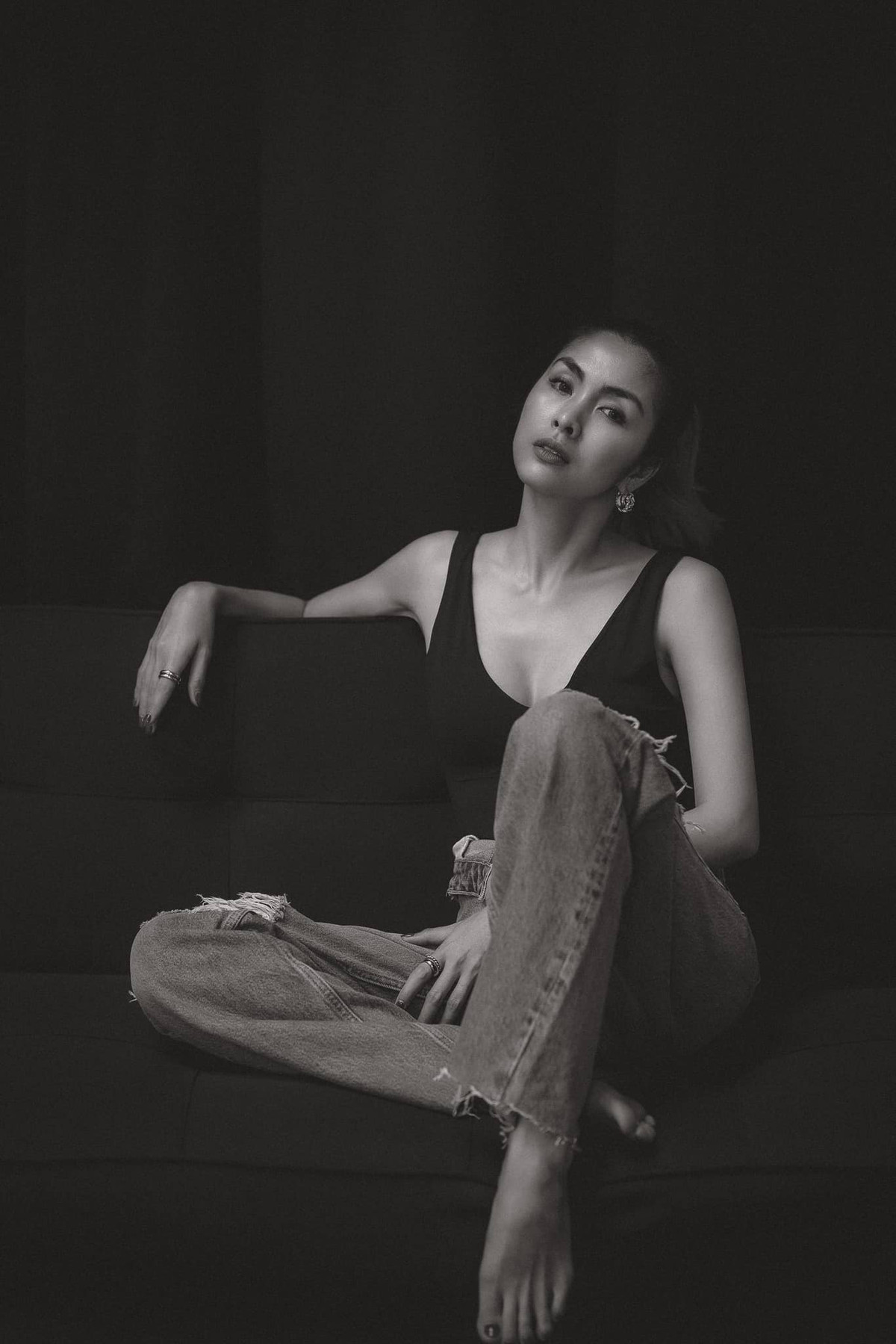 Có thể nói, đây là một trong những lần hiếm hoi "ngọc nữ màn ảnh" xuất hiện với hình ảnh gợi cảm. Ảnh: FB Tang Thanh Ha