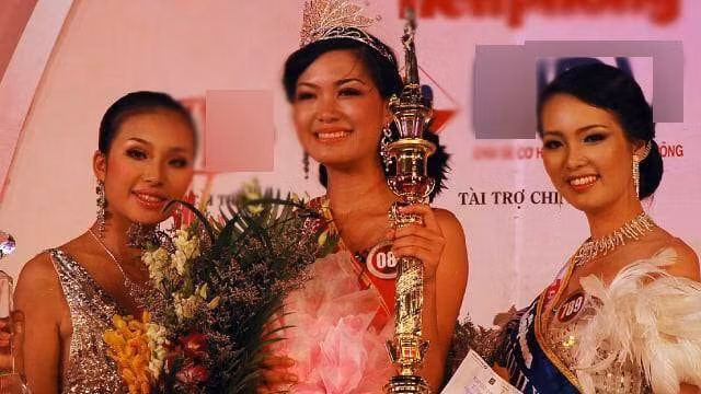 Cách đây 16 năm, Thụy Vân từng đăng quang ngôi vị Á hậu 2 của cuộc thi Hoa hậu Việt Nam 2008 và đạt danh hiệu Người đẹp ứng xử hay nhất. Ảnh: Dân Việt