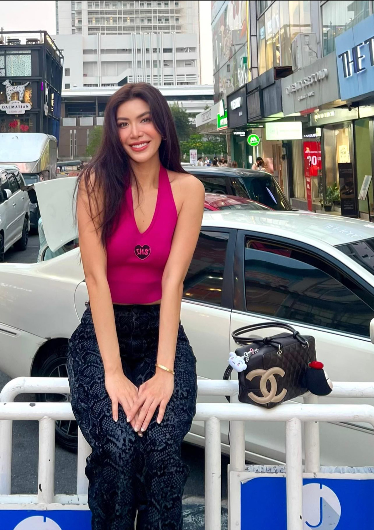 Minh Tú khoe eo thon khi du lịch Thái Lan. Ảnh: FB Minh Tu