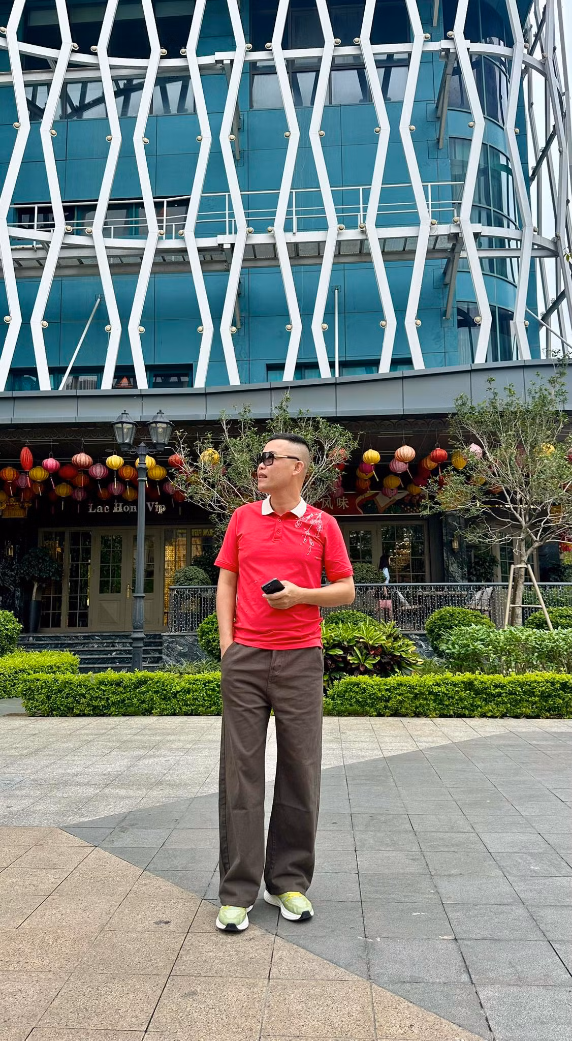 Hiệp Gà hài hước nói xuống Hải Phòng tìm vợ. Ảnh: FB Dương Đức Hiệp