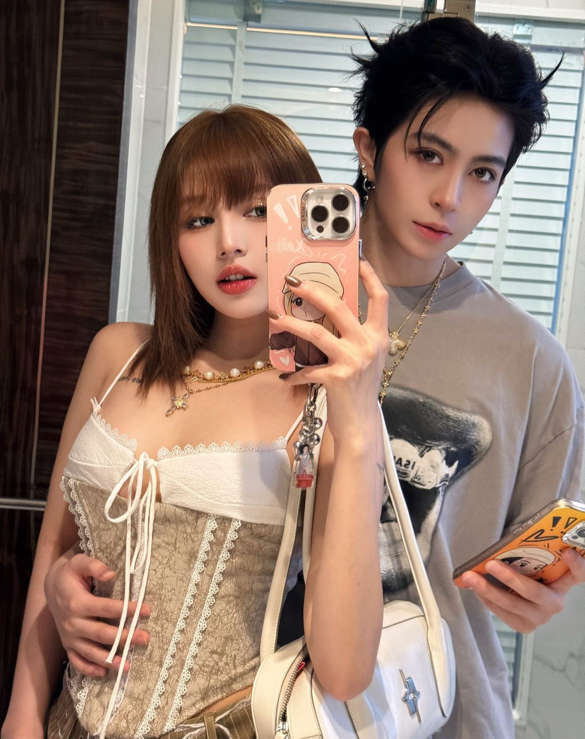 Gil Lê và Xoài Non đang được nhiều người bình luận khen đẹp đôi. Ảnh: FB Phạm Trang