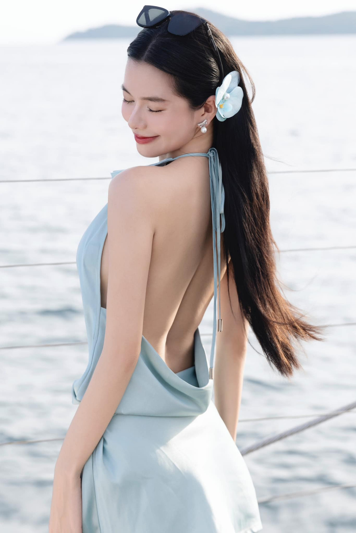 Là người có sức ảnh hưởng trên mạng xã hội, Yên Đan được đánh giá có gu ăn mặc thời thượng. Ảnh: FB Yên Đan Đỗ