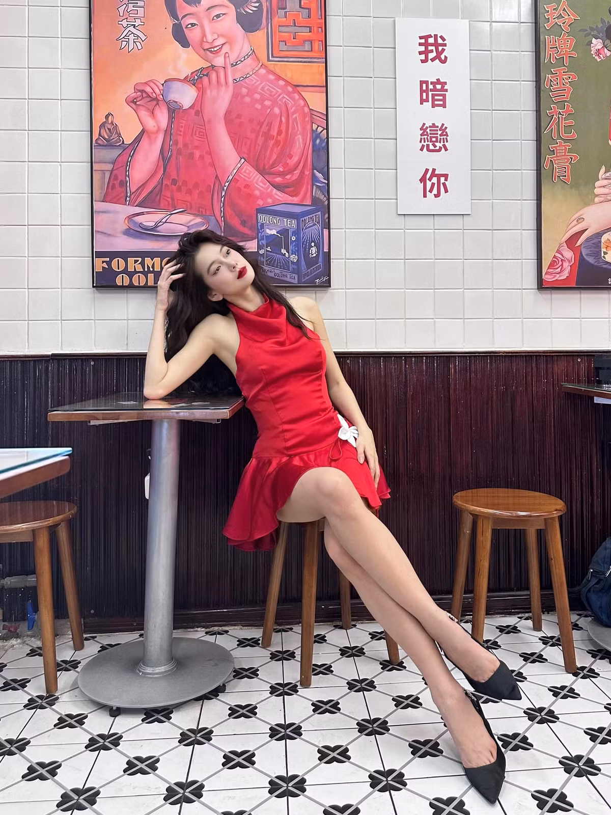 Yên Đan sau chia tay không ngần ngại thử nghiệm những phong cách thời trang mới lạ, táo bạo, khoe trọn vóc dáng gợi cảm. Ảnh: FB Yên Đan Đỗ