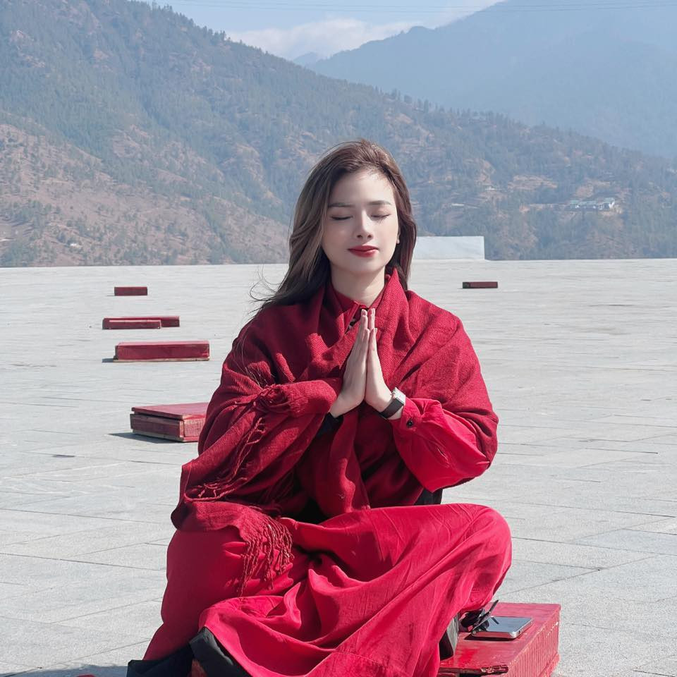 Ca sĩ Dương Hoàng Yên đăng ảnh ngồi thiền. Ảnh: FB Dương Hoàng Yến