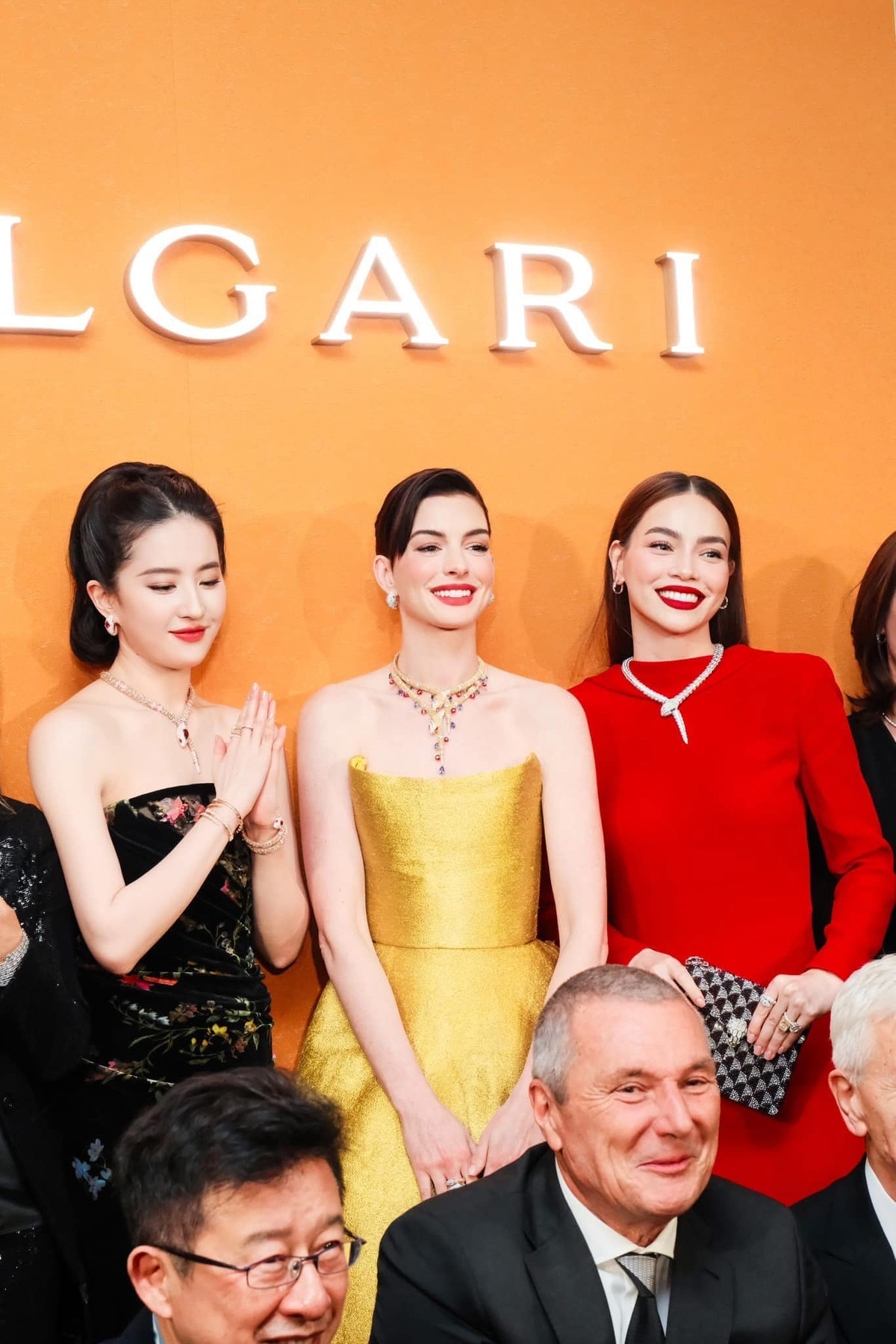 Hồ Ngọc Hà đọ sắc Lưu Diệc Phi, Anne Hathaway ở Thượng Hải, tham dự triển lãm trang sức đón Tết Ất Tỵ của Bvlgari. Ảnh: FB Ho Ngoc Ha