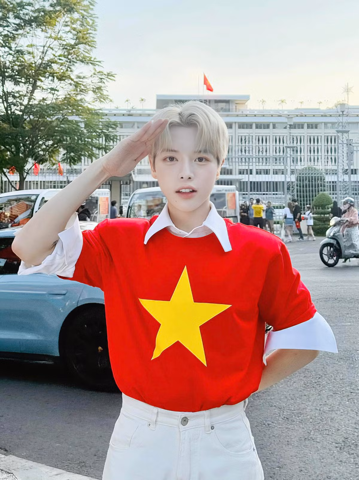 Ca sĩ Đức Phúc chia sẻ cảm xúc hạnh phúc và tự hào là người Việt Nam. Ảnh: FB Đức Phúc