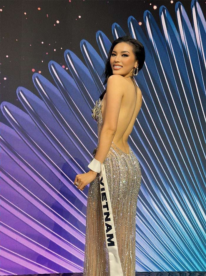 Kỳ Duyên khoe lưng trần trong bộ trang phục dạ hội tại cuộc thi Miss Universe 2024. (Ảnh: FB Nguyễn Cao Kỳ Duyên)