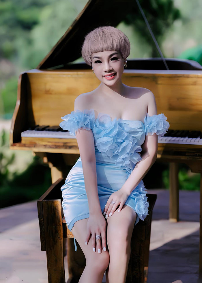 Ngọc Khuê của hiện tại được khen là trẻ và xinh hơn khi cô mới vào showbiz. (Ảnh: FB Ngọc Khuê)