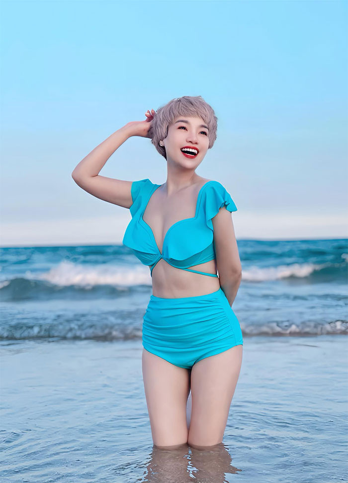 Thân hình thon gọn cùng làn da trắng không tì vết cũng giúp Ngọc Khuê trẻ hơn so với tuổi thật. (Ảnh: FB Ngọc Khuê)