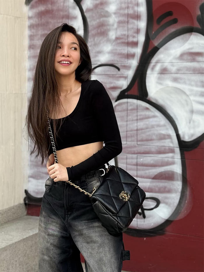 Hiền Thục luôn xuất hiện với phong cách trẻ trung năng động nên không ai nghĩ cô đã ở tuổi u50. (Ảnh: FB Hiền Thục)