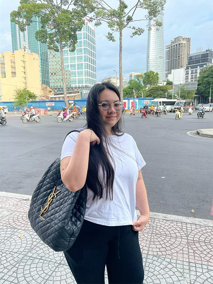 Con gái Gia Bảo là kết quả của cuộc hôn nhân giữa Hiền Thục với tay trống Tuấn Thăng. (Ảnh: FB Hiền Thục)