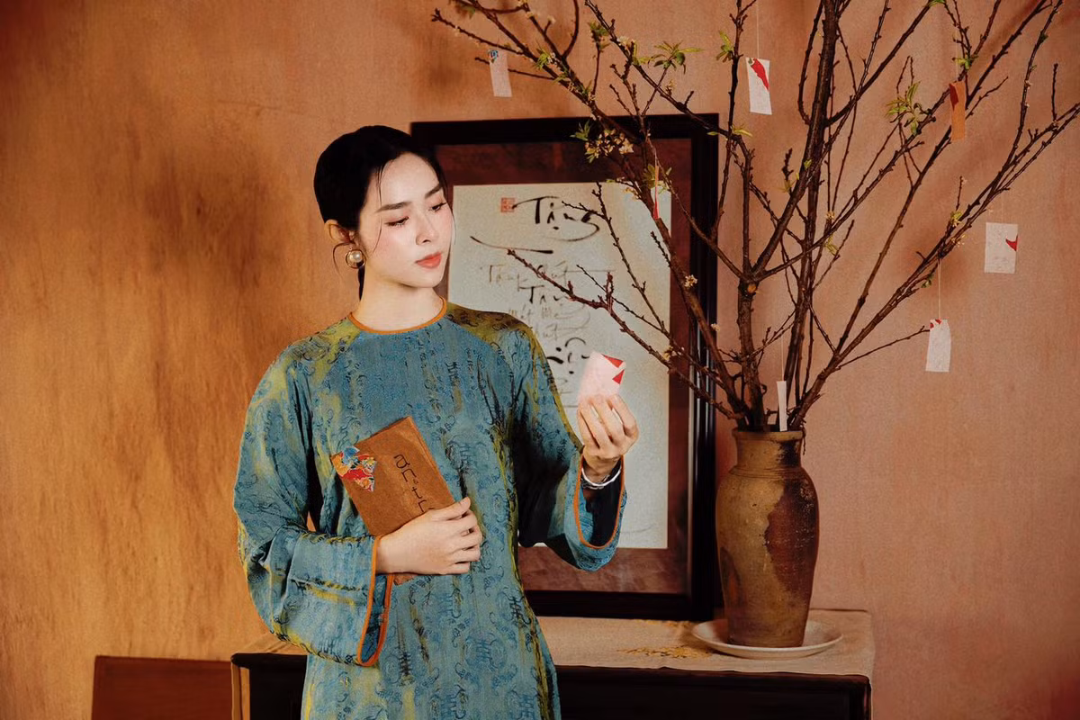 Diễn viên Diệp Bảo Ngọc thảnh thơi, sẵn sàng đón xuân về. Ảnh: FB Diệp Bảo Ngọc