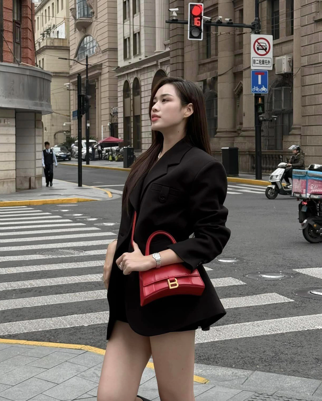 Bộ cánh làm nổi bật lợi thế thân hình của người đẹp sinh năm 2001. Nhiều khán giả khen ngợi Đỗ Thị Hà diện trang phục nào cũng nổi bật. Ảnh: FB Đỗ Thị Hà