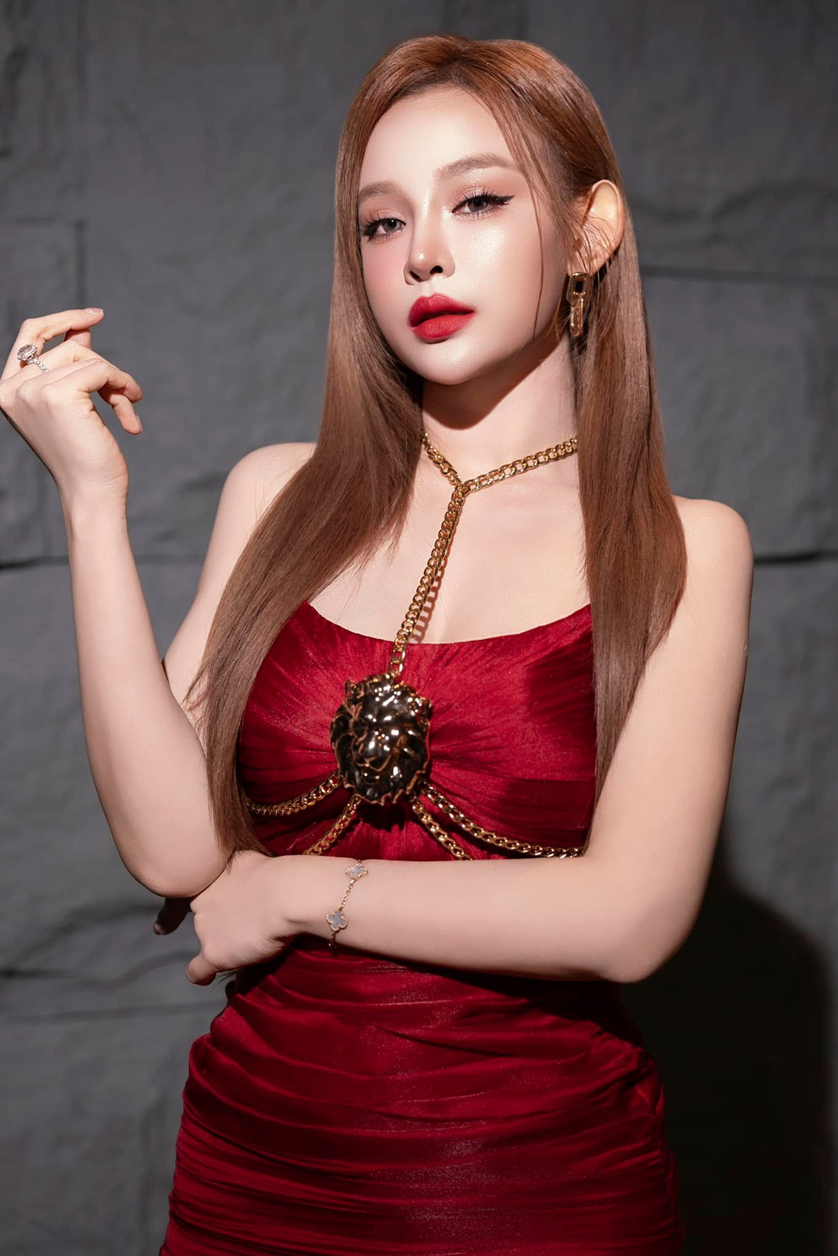 Với khối tài sản kếch xù, Huyền Baby có cuộc sống như "bà hoàng" đáng mơ ước. Ảnh: FB Đặng Ngọc Huyền