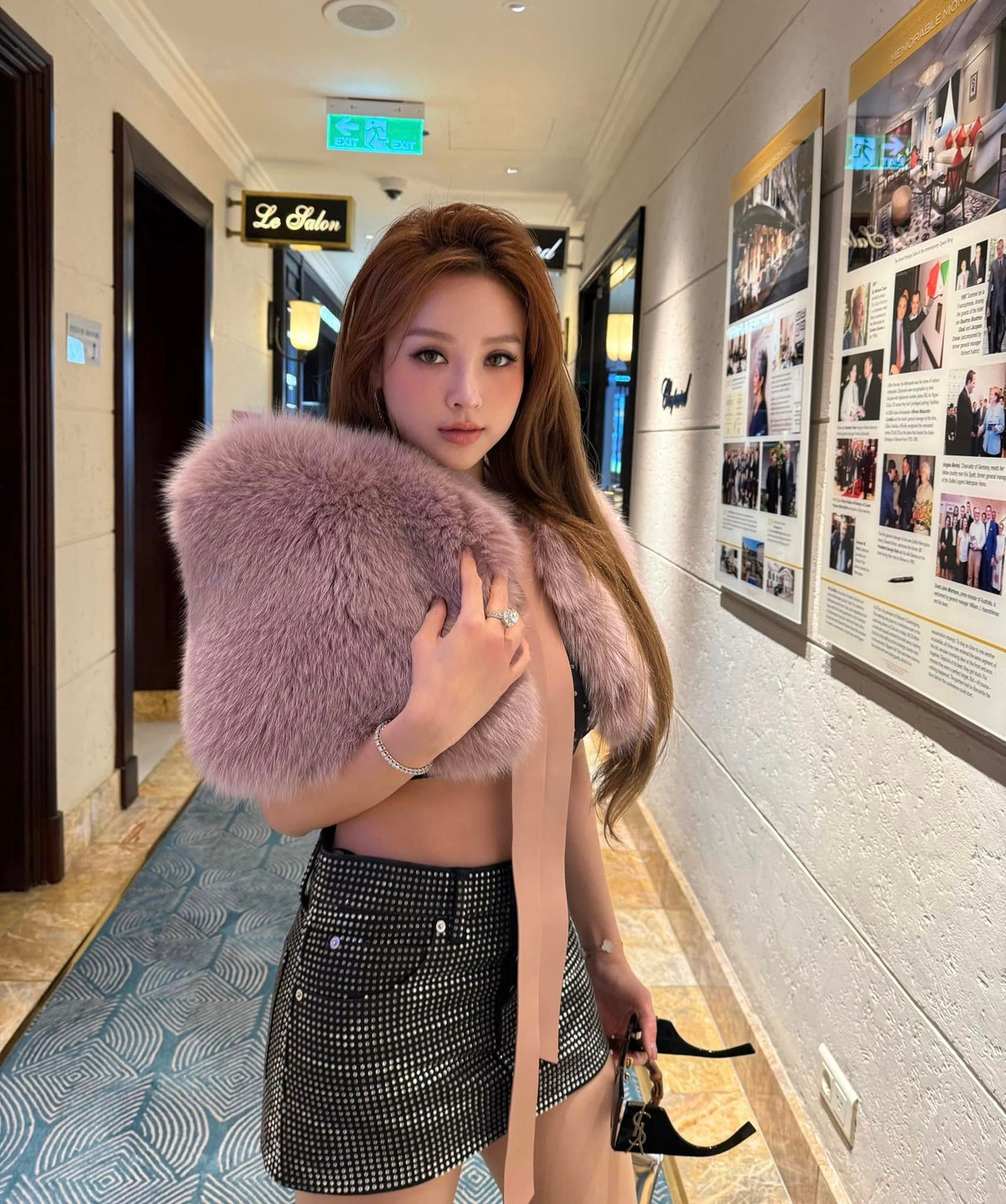 Sau khi kết hôn với Quang Huy, Huyền Baby (tên thật là Đặng Ngọc Huyền) dần rút lui khỏi showbiz để tập trung chăm sóc gia đình và phát triển công việc kinh doanh riêng. Ảnh: FB Đặng Ngọc Huyền