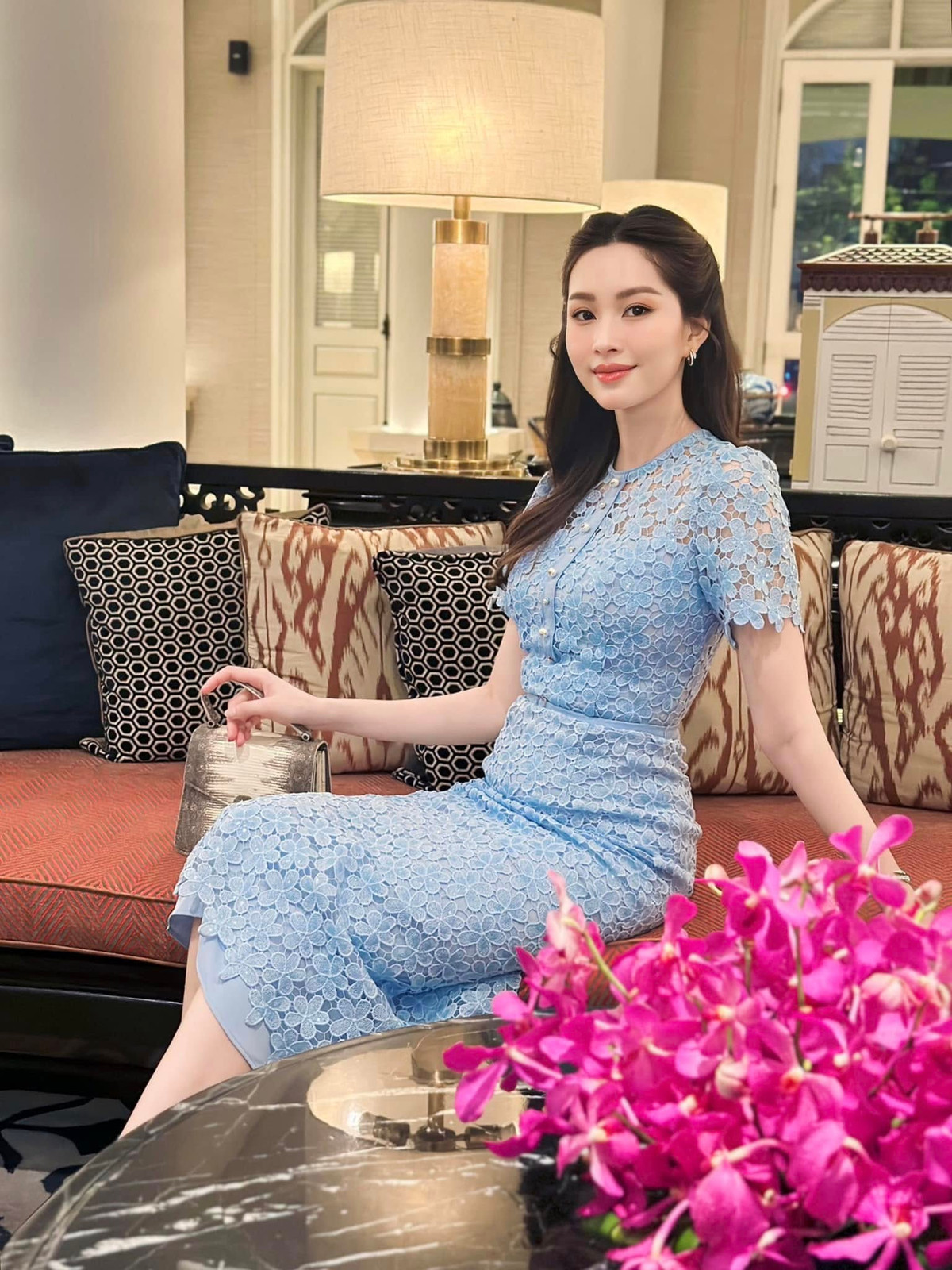 Có thể thấy, dù không trang điểm kỹ lưỡng, Đặng Thu Thảo vẫn sở hữu nhan sắc "vạn người mê". Ảnh: FB Dang Thu Thao