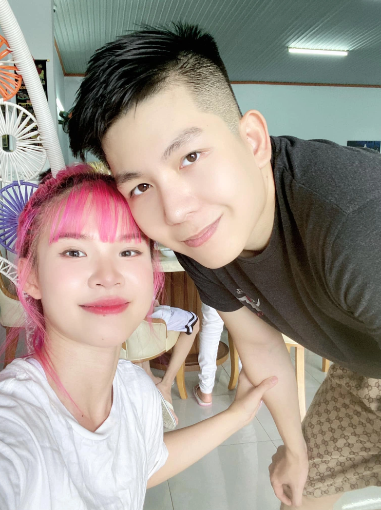 Nhiều người nhận xét, cô vẫn không khác gì thời điểm mới được công chúng biết đến, thậm chí còn tươi tắn, nhuận sắc hơn. Ảnh: FB Trần Khởi My