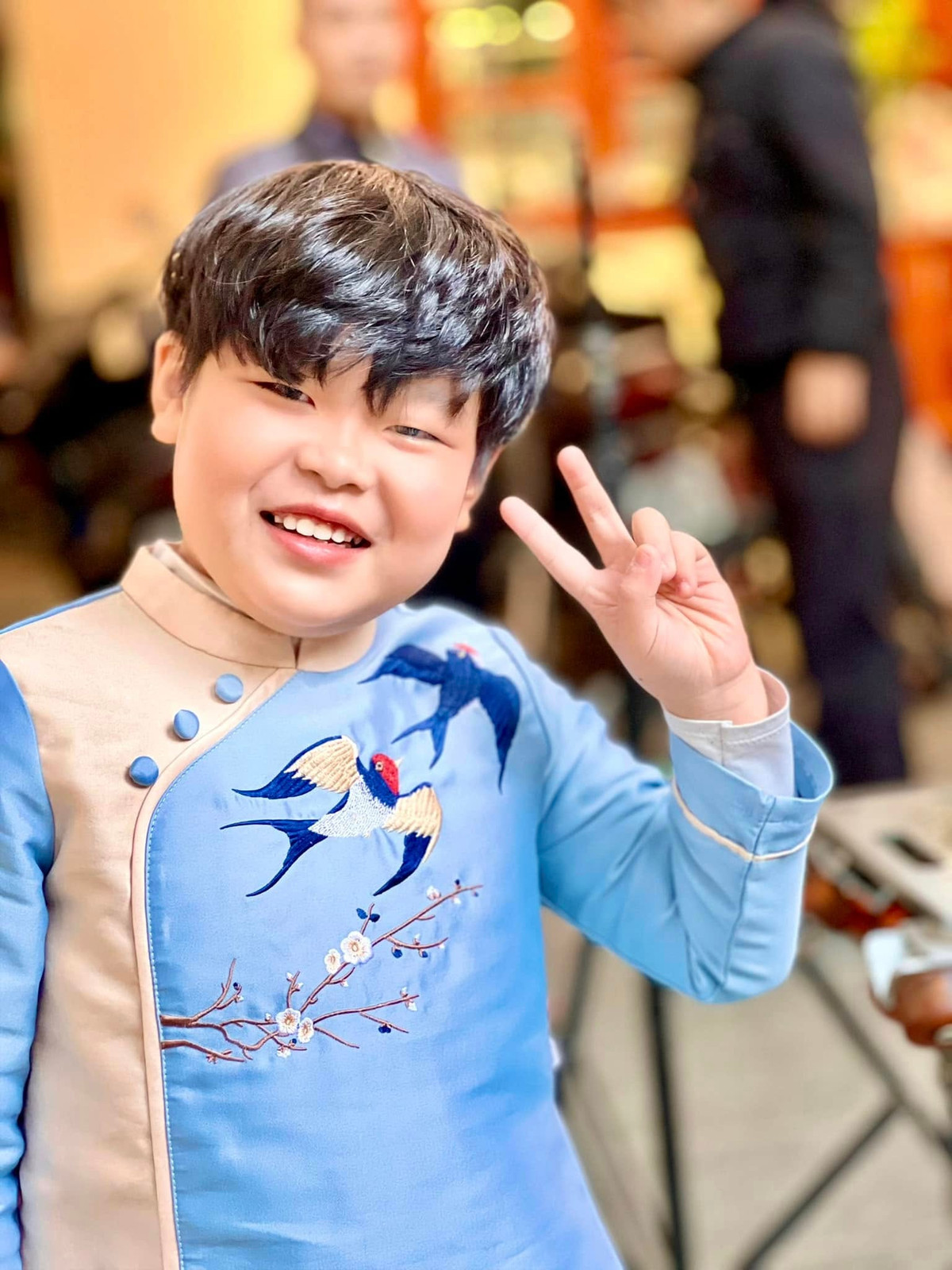 Với ngoại hình mũm mĩm, đôi mắt một mí, nhiều khán giả nhận xét Tuấn Phong có nét giống người Hàn Quốc. Ảnh: FB Phạm Tuấn Phong