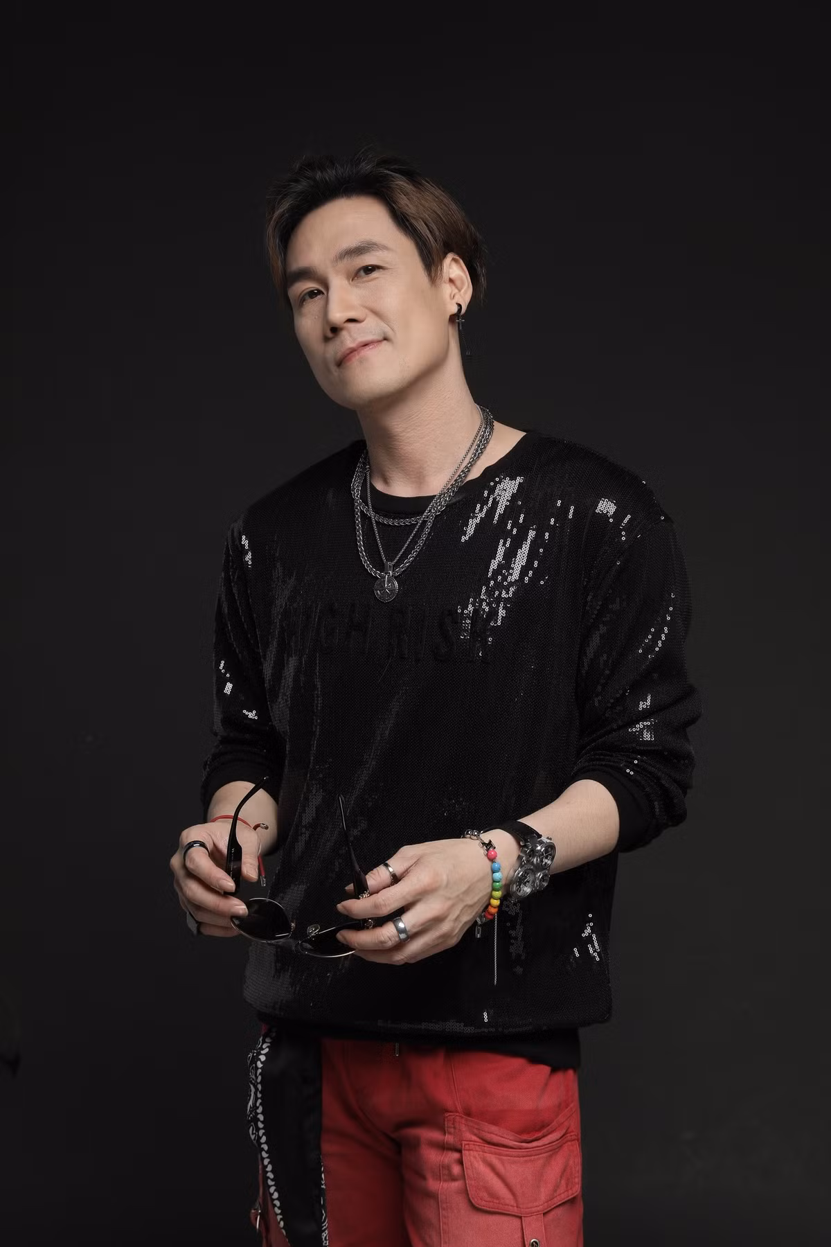 So với độ tuổi 44, gương mặt của Khánh Phương được khen trẻ trung hơn tuổi thật. Ảnh: FB Khánh Phương Singer