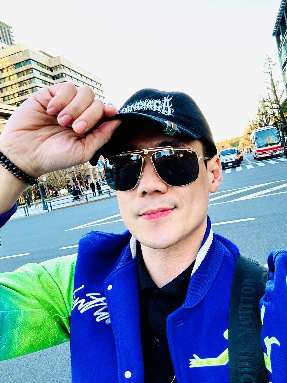 Hiện tại, ở tuổi 44 Khánh Phương vẫn theo đuổi đam mê ca hát, đồng thời chuyển hướng kinh doanh. Ảnh: FB Khánh Phương Singer