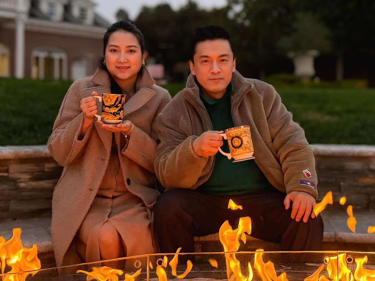 Lam Trường hâm nóng tình cảm với vợ: "Hình này càng có ý nghĩa hơn khi người chụp chính là cục cưng bé nhỏ, cám ơn con gái của ba mẹ". Ảnh: FB Lam Truong