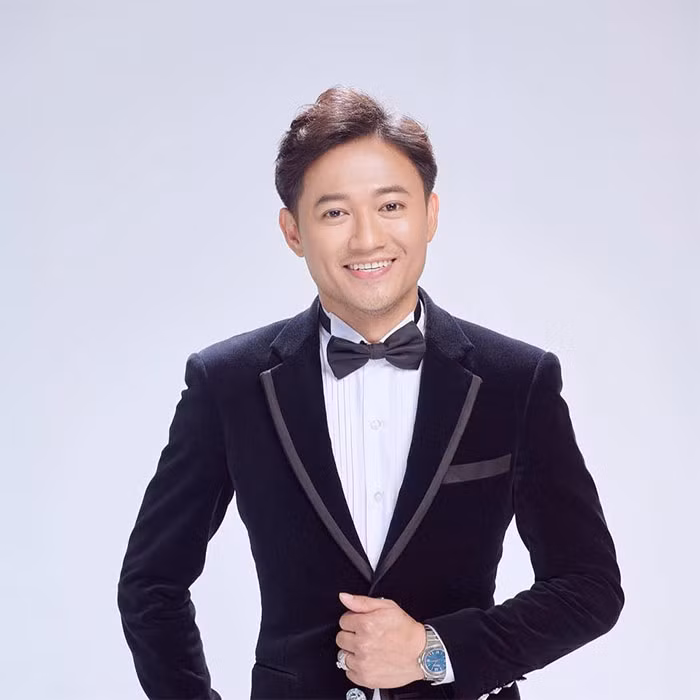 Năm 2023, anh được phong danh hiệu là Nghệ sĩ Ưu tú nhưng do bạo bệnh nên không thể tới dự lễ trao giải diễn ra tại Nhà hát Lớn Hà Nội vào tháng 3/2024.