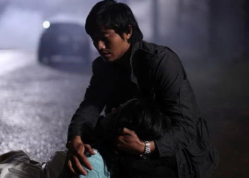 Không chỉ vào các vai chính diện, cố nghệ sĩ còn thử sức mình trong các vai phản diện và năm 2014 anh nhận được nhiều lời khen về diễn xuất cho vai Tâm trong phim điện ảnh kinh dị "Quả tim máu" của đạo diễn Victor Vũ. (Ảnh: NLĐ)