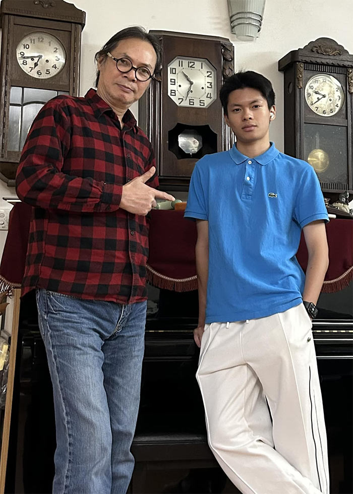 Theo chia sẻ của đạo diễn Trần Lực, Bờm học rất giỏi, đứng đầu lớp và từng giành học bổng tại trường. (Ảnh: FB Trần Lực)