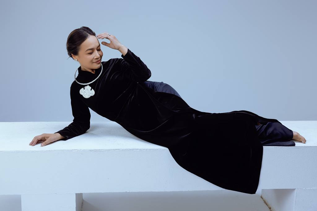 Nghệ sĩ Tú Oanh tung ảnh mới. Ảnh: FB Oanh Le Tu