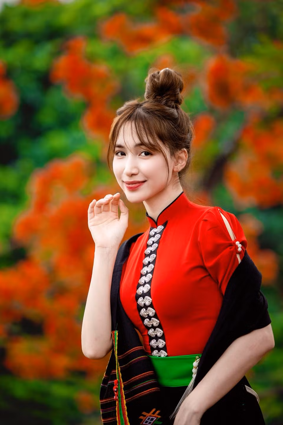 Hòa Minzy đăng ảnh tới Điện Biên. Ảnh: FB Hòa Minzy
