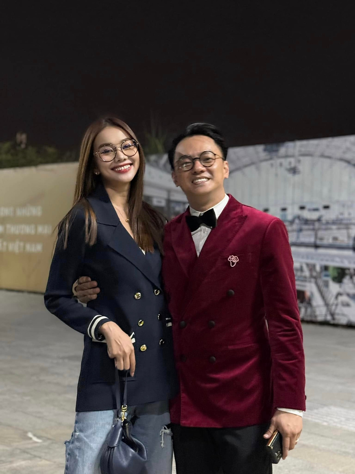 Siêu mẫu Thanh Hằng đến ủng hộ ông xã nhạc trưởng và bạn thân Hà Anh Tuấn tổ chức show ở TPHCM. Ảnh: FB Thanh Hằng