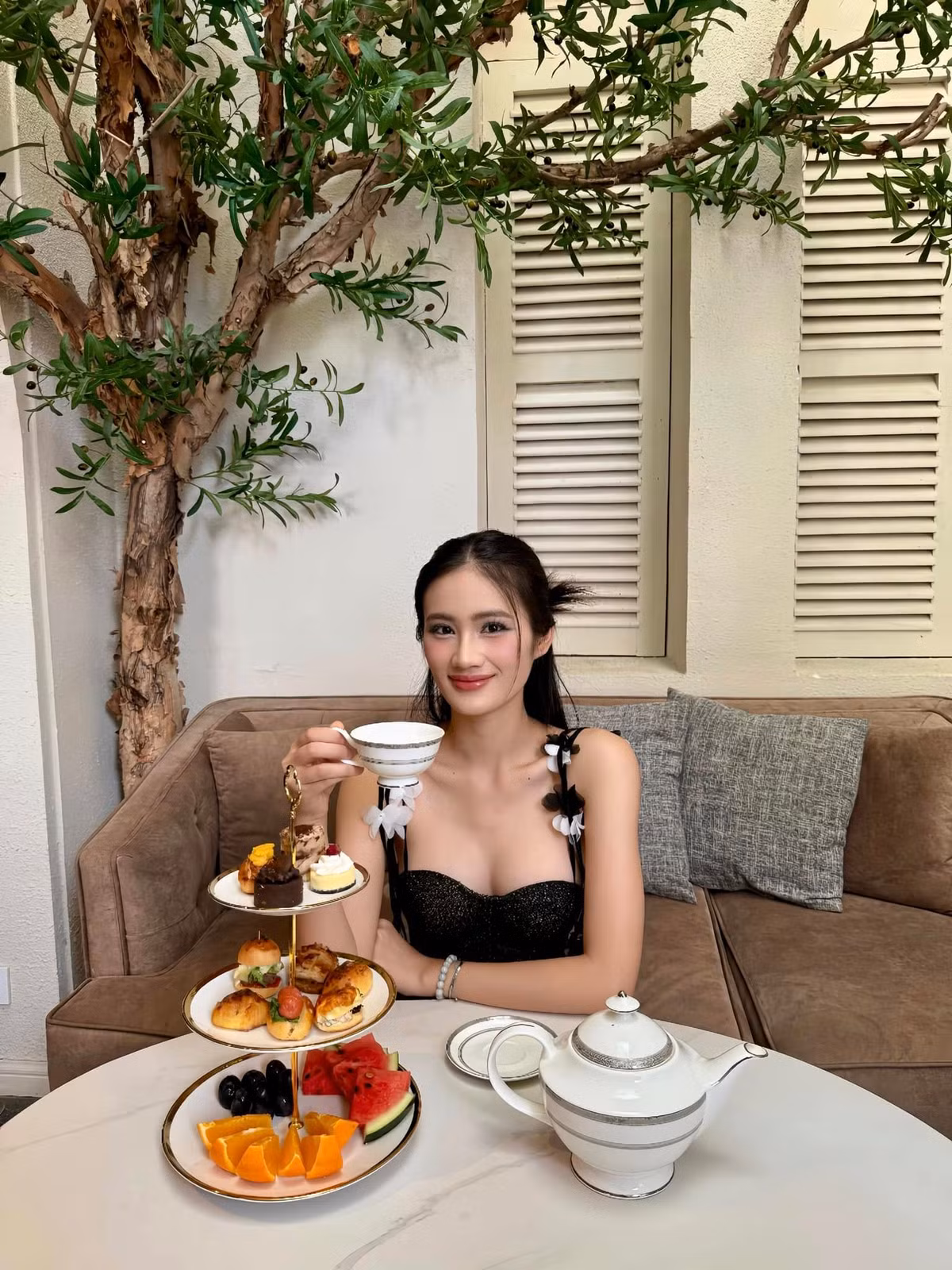 Nàng hậu 2k2 tự tin khoe body cực "cháy", vóc dáng săn chắc không chút mỡ thừa. Ảnh: FB Huỳnh Trần Ý Nhi