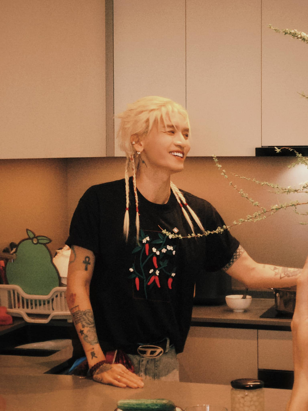 Diễn viên BB Trần trong buổi ghi hình. Ảnh: FB BB Trần