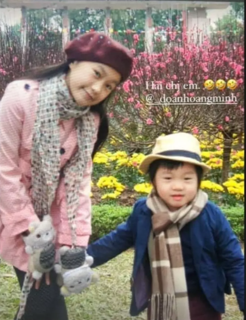 Người hâm mộ không khỏi xuýt xoa cho vẻ đẹp tự nhiên, thanh thuần của Doãn Hải My khi còn nhỏ, khẳng định cô nàng xinh từ bé, lại có nét giống nữ thần Yoona (SNSD). Ảnh: Dân Việt