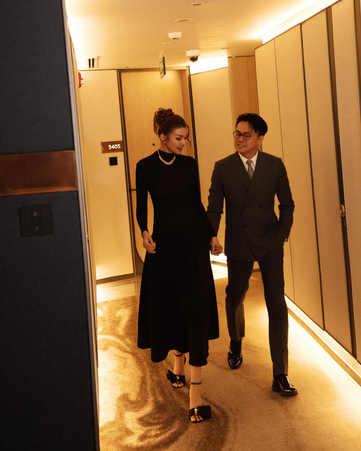 Thanh Hằng khoe ảnh "dính như sam" bên chồng nhạc trưởng khi đi chung sự kiện. Ảnh: FB Thanh Hằng