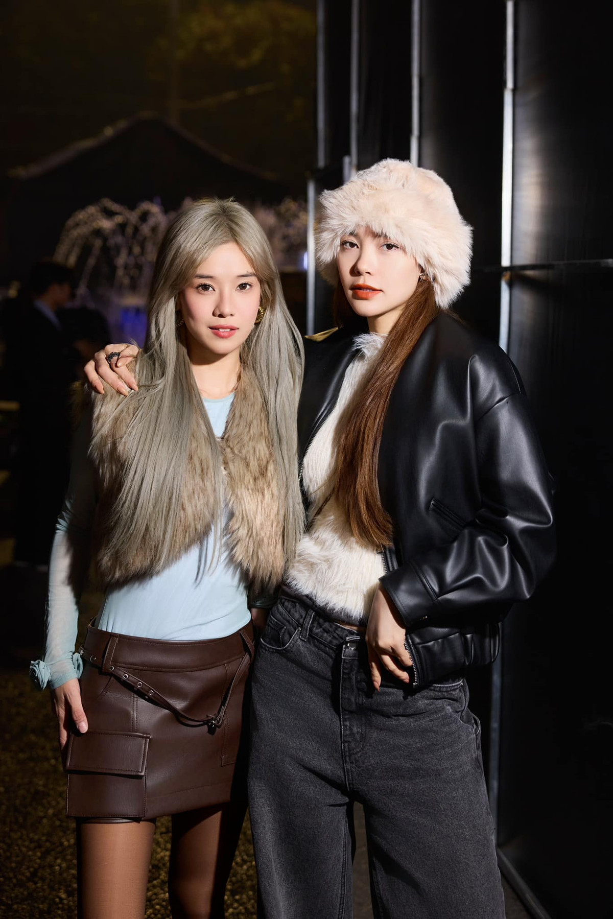 Minh Hằng và Hoàng Yến Chibi chụp ảnh cùng nhau sau hậu trường sân khấu. Ảnh: FB Minh Hằng