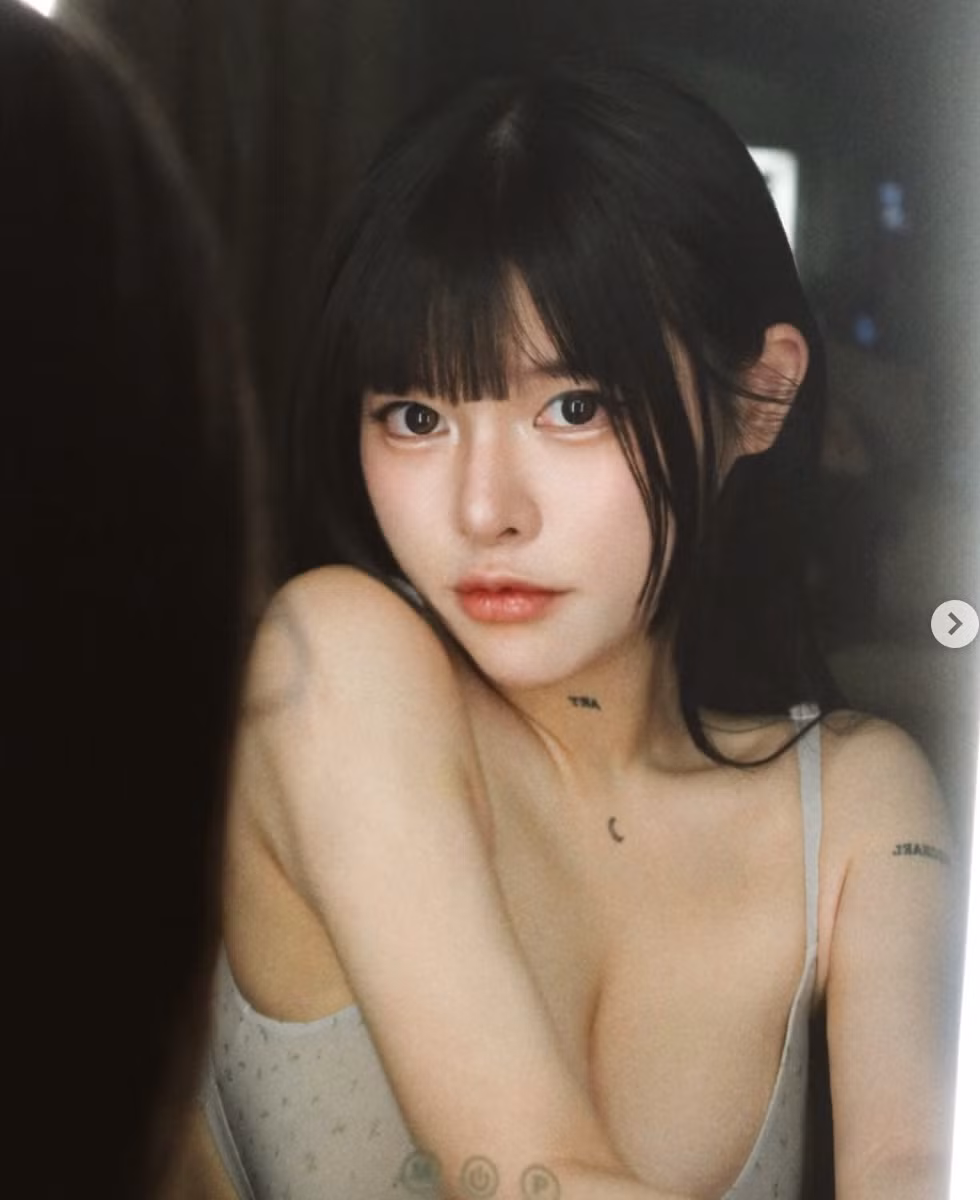 Tương Nhi sở hữu gương mặt xinh đẹp, sắc sảo, nhưng điều khiến cô nàng trở nên nổi bật chính là thân hình "đồng hồ cát" đáng mơ ước.