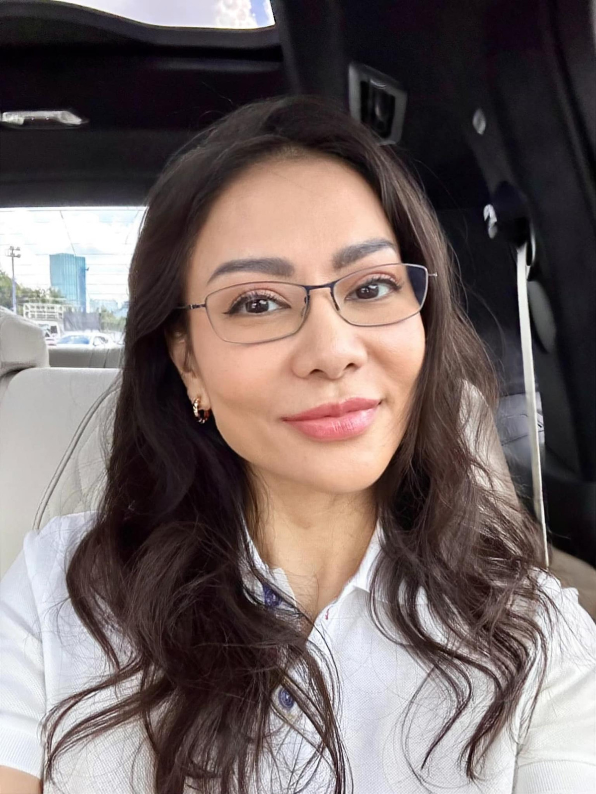 Ông xã Thu Minh còn đứng sau hỗ trợ công việc hoạt động nghệ thuật của cô. Ảnh: FB Thu Minh Vu