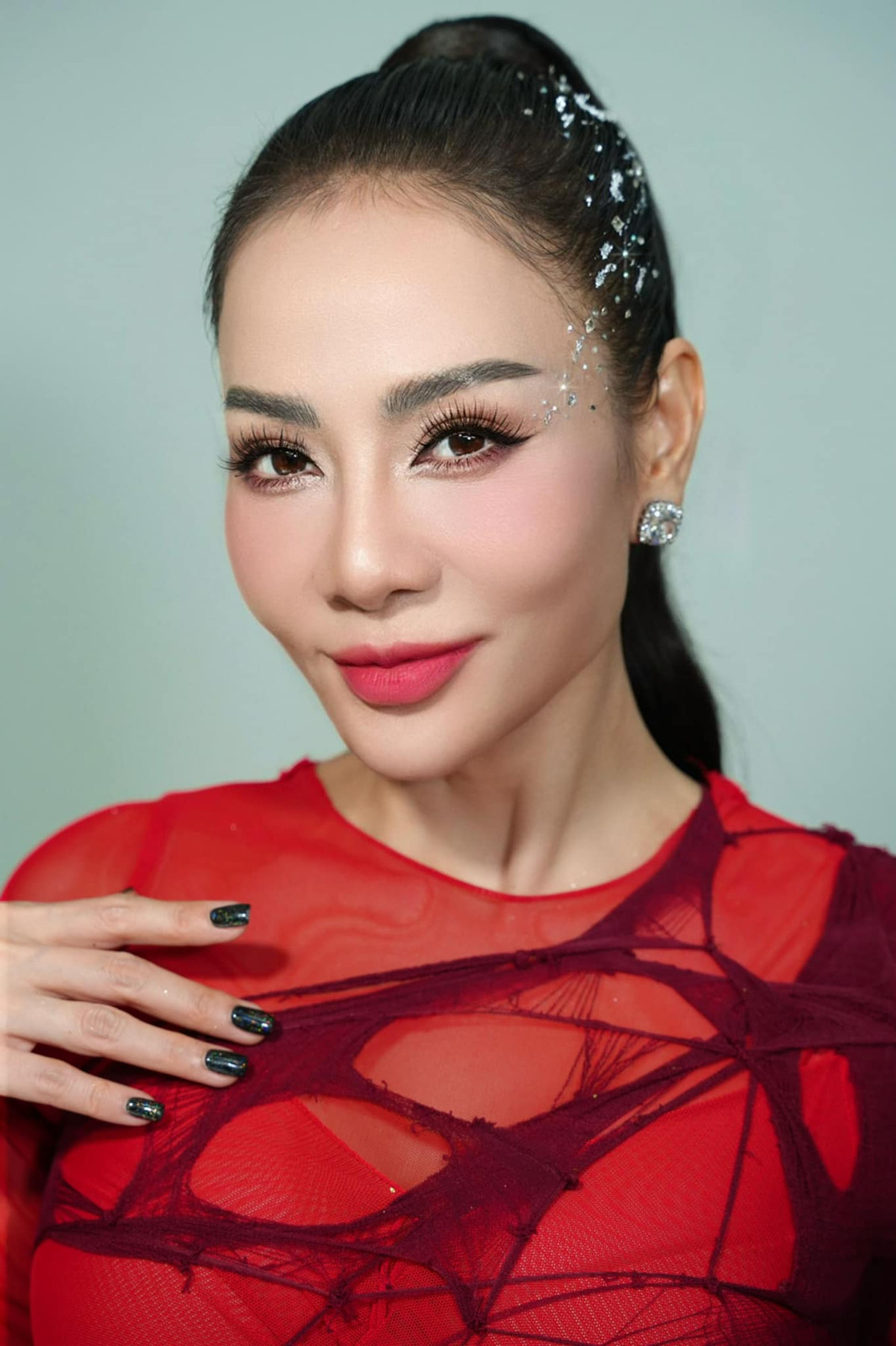 Từ khi lấy chồng, Thu Minh nhiều lần khiến khán giả trầm trồ khi diện cả "cây hàng hiệu" tham dự các sự kiện. Ảnh: FB Thu Minh Vu