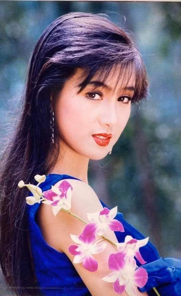 Trên trang cá nhân, diễn viên Hiền Mai đăng lại loạt ảnh chụp trong những năm 1990 và nhanh chóng thu hút sự chú ý của khán giả. Ảnh: FB Hiền Mai