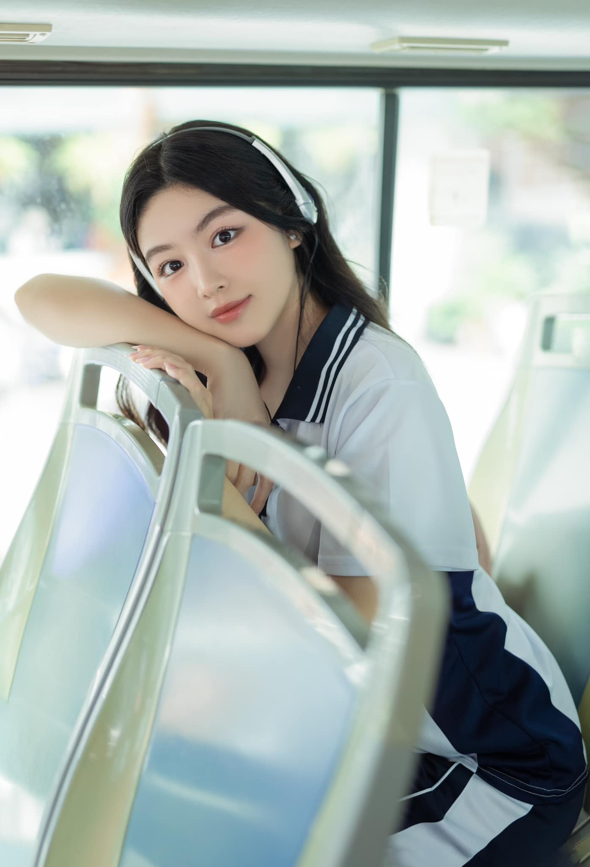 Lọ Lem từng đạt điểm A* - A toàn bộ các môn học trong kỳ thi Trung học phổ thông Quốc tế Cambridge IGCSE năm 2022. Ảnh: FB Mai Thảo Linh