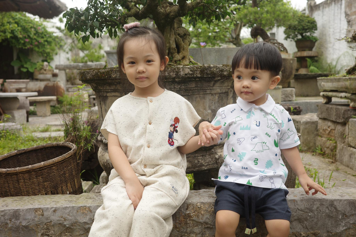 Ai nấy đều xuýt xoa trước visual ngày càng xinh xắn, đáng yêu của nhóc tì. Ảnh: FB Đàm Thu Trang